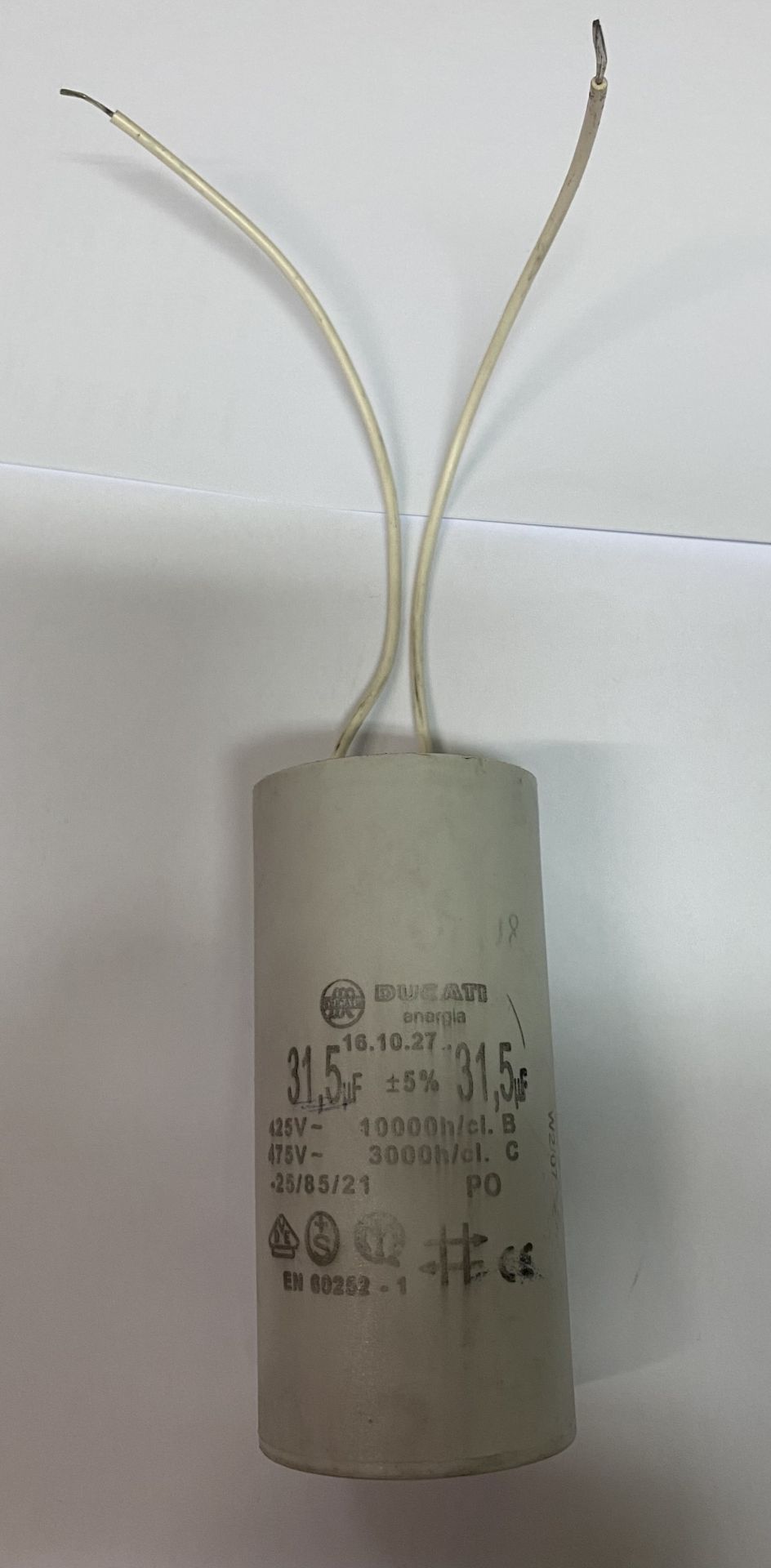 Condensador 31,5uf